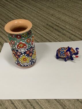 Small vase and elephant